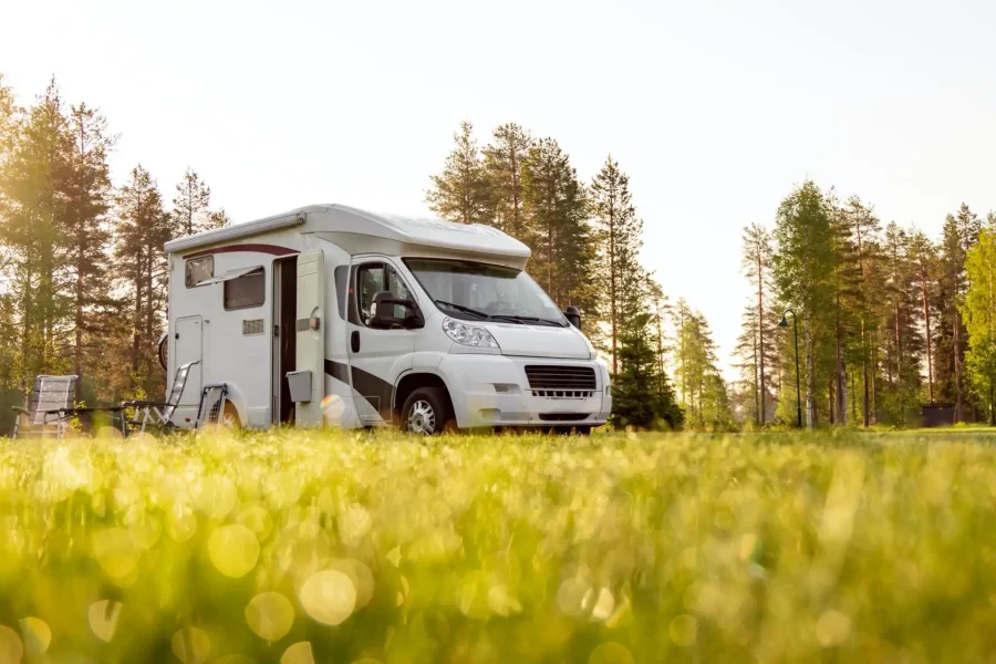 family-vacation-travel-rv-holiday-trip-in-motorhome-5-e1648691700496